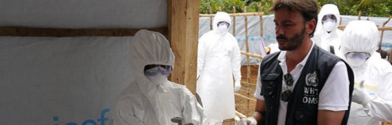 España repatria a enfermera voluntaria por posible contagio de ébola en Mali