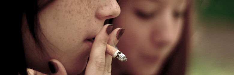 Adolescentes fumadores aumentan en Chile