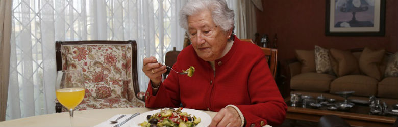 Comer no siempre es una tarea fácil para los mayores