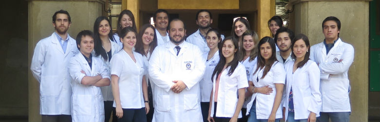 U. San Sebastián titula a primera generación de médicos en Santiago