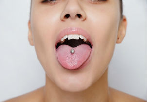 ¿Piercing en la boca?: Conoce los riesgos y cuidados
