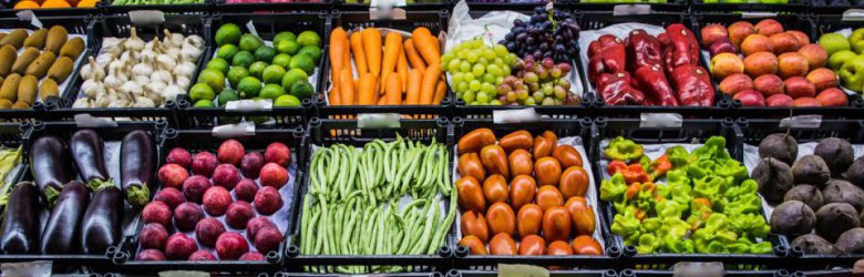 Minsal evalúa implementar “tarjeta verde” para que familias vulnerables accedan a frutas y verduras